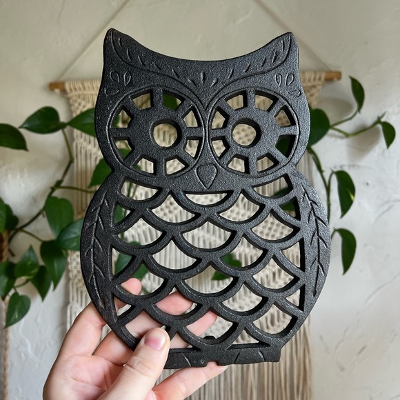 🦉 Cottagecore Cast Iron Owl Trivet – Rustic Boho Kitchen Decor | 9x7” Pot Holder - Picture 5 of 5